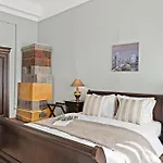 Old Town Nightlife Where Noise Is Expected Apartman *