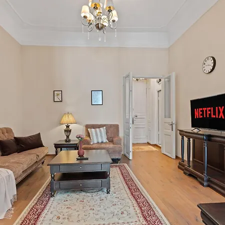 דירה Old Town Nightlife Where Noise Is Expected *