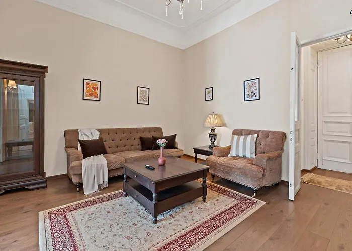 Old Town Nightlife Where Noise Is Expected